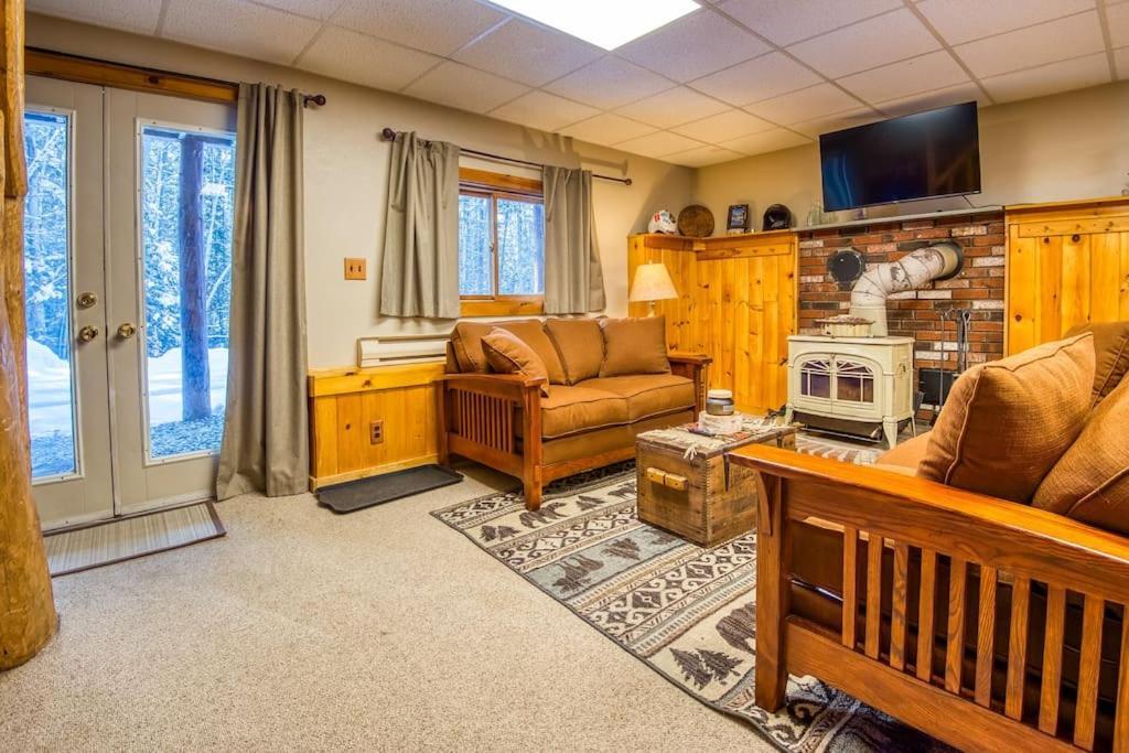 Family-Focused & Pet-Friendly Log Cabin With 4Br 2Ba Sleeps 10 Bethlehem Exterior photo