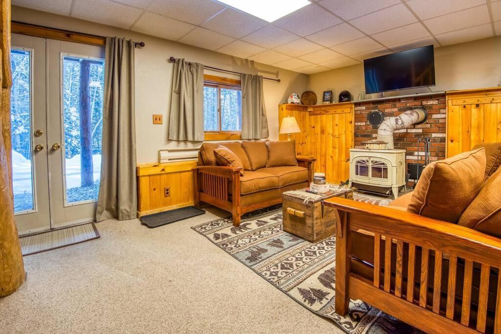 Family-Focused & Pet-Friendly Log Cabin With 4Br 2Ba Sleeps 10 Bethlehem Exterior photo