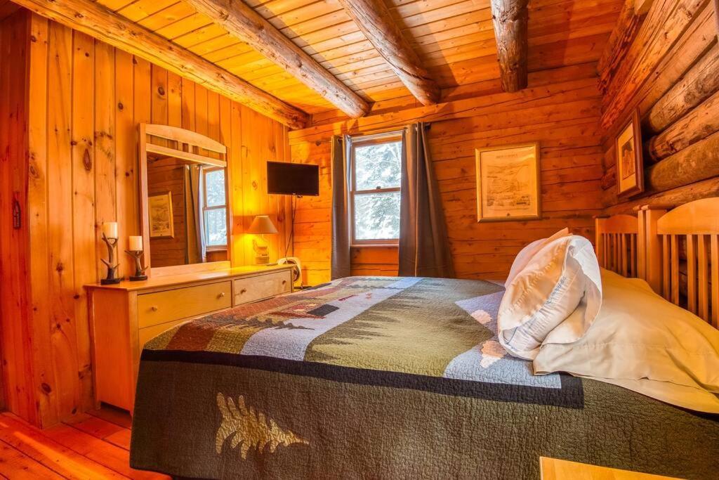Family-Focused & Pet-Friendly Log Cabin With 4Br 2Ba Sleeps 10 Bethlehem Exterior photo