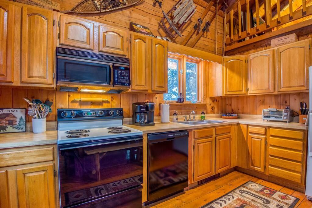 Family-Focused & Pet-Friendly Log Cabin With 4Br 2Ba Sleeps 10 Bethlehem Exterior photo